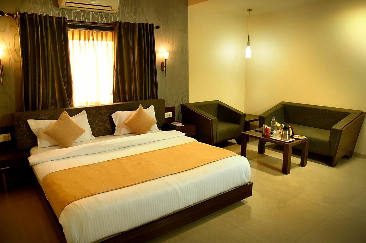 Hotel Fortune Palace Jāmnagar Εξωτερικό φωτογραφία