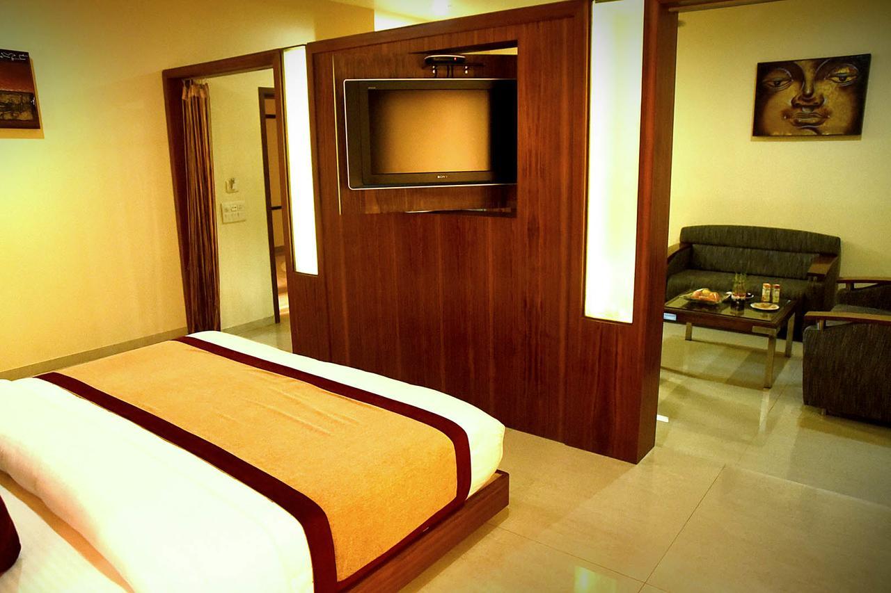 Hotel Fortune Palace Jāmnagar Εξωτερικό φωτογραφία