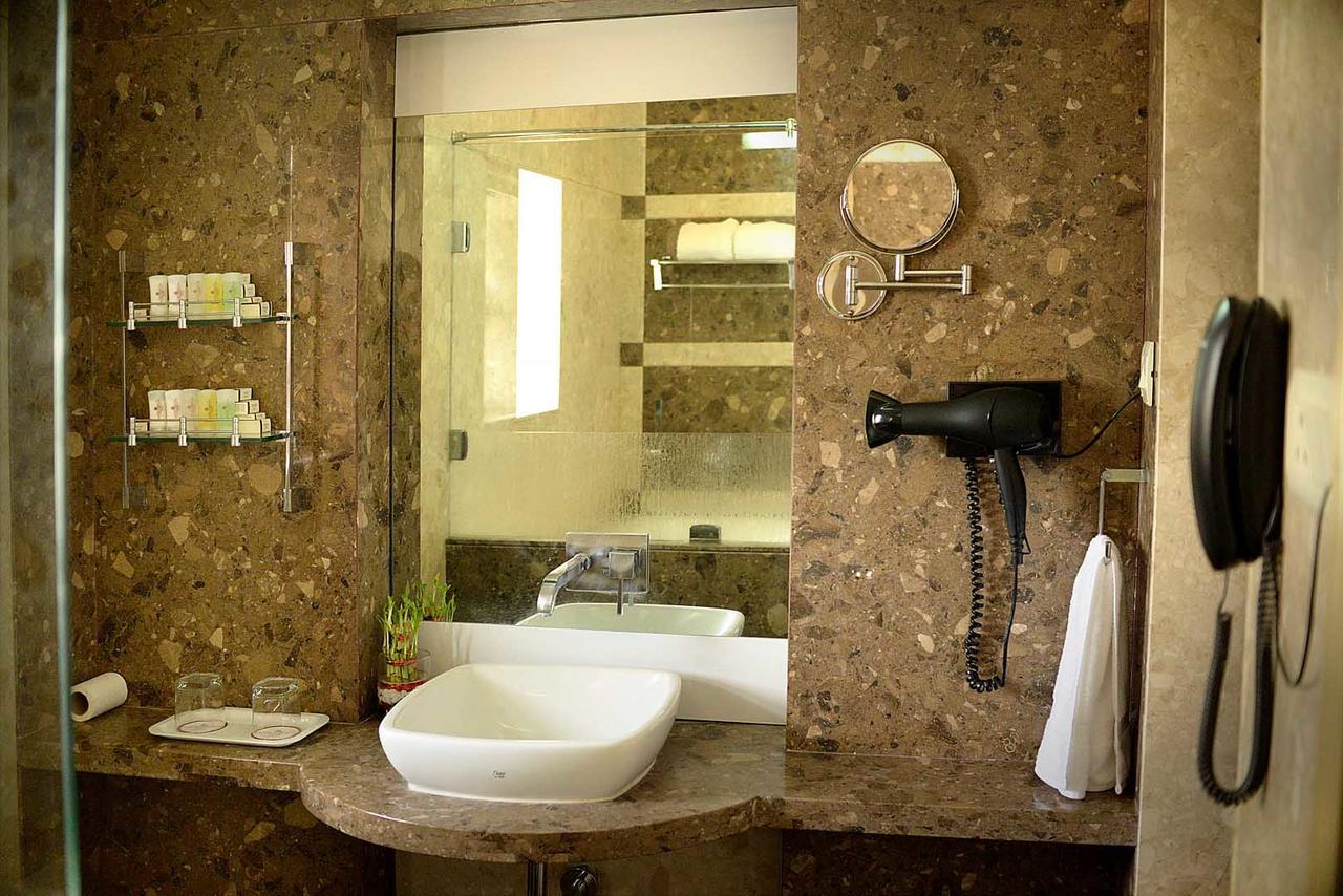Hotel Fortune Palace Jāmnagar Εξωτερικό φωτογραφία
